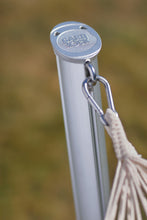 Load image into Gallery viewer, GARD&ROCK - Hammock Post (428-014) close up shot of carabiner